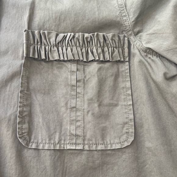 J Crew Utility boy Meets Girl Shirt Women’s Ruffle Size 14 Faded Vintage Style - Picture 6 of 6